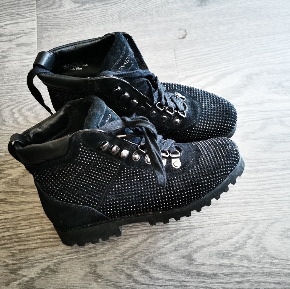 Donald J pliner boots